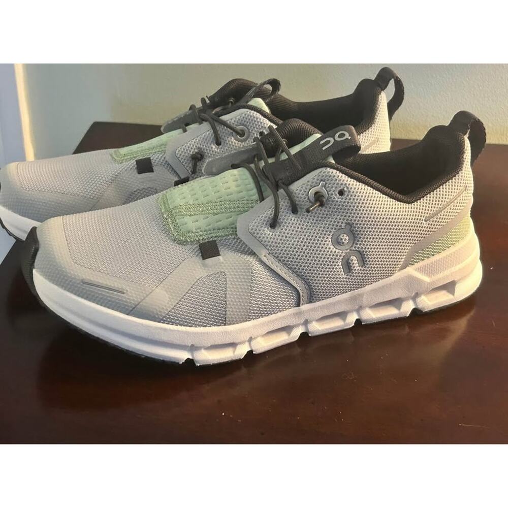 OC on cloud size 4 kids- new